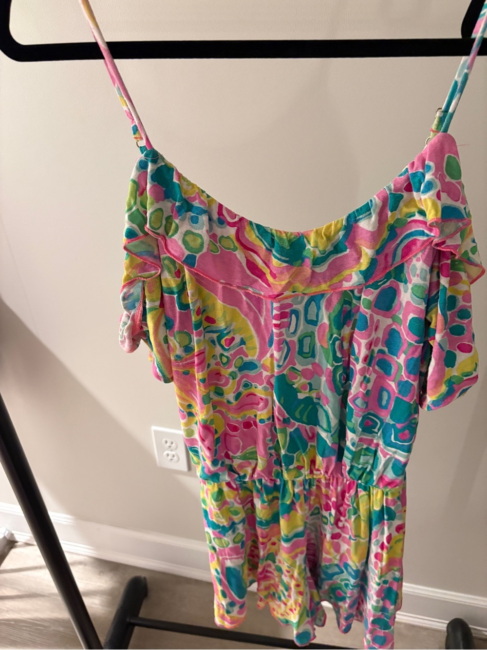 Lilly Pulitzer Fenella Romper “Come Out Of Your Shell”
XS - Picture 6 of 7